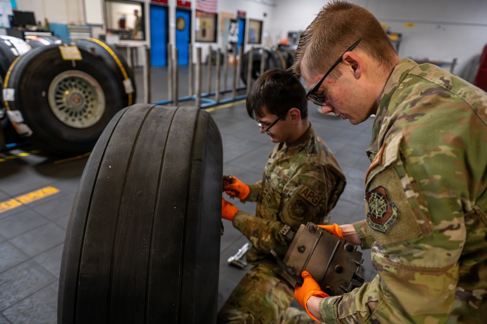 92 MXS Wheel and Tire Shop