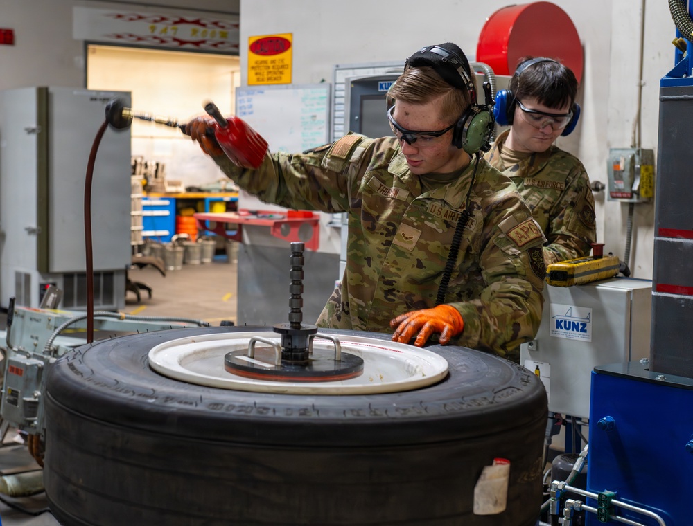 92 MXS Wheel and Tire Shop