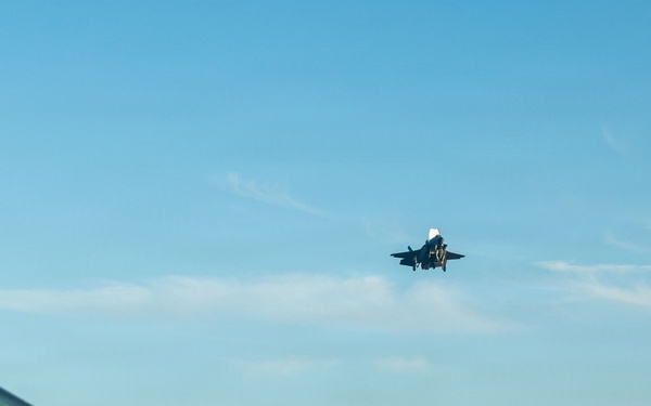 11th MEU Marines, Sailors Conduct Flight Operations Aboard USS Boxer
