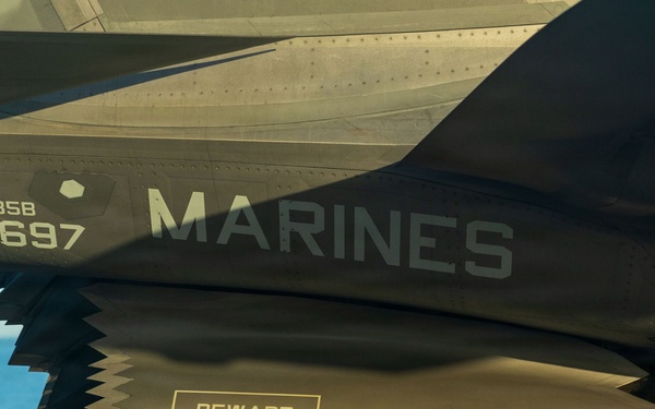 11th MEU Marines, Sailors Conduct Flight Operations Aboard USS Boxer