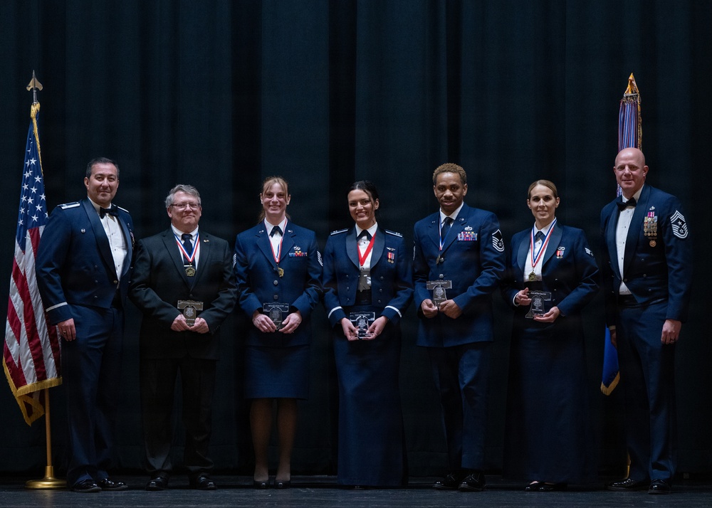 512th Airlift Wing celebrates wing award winners