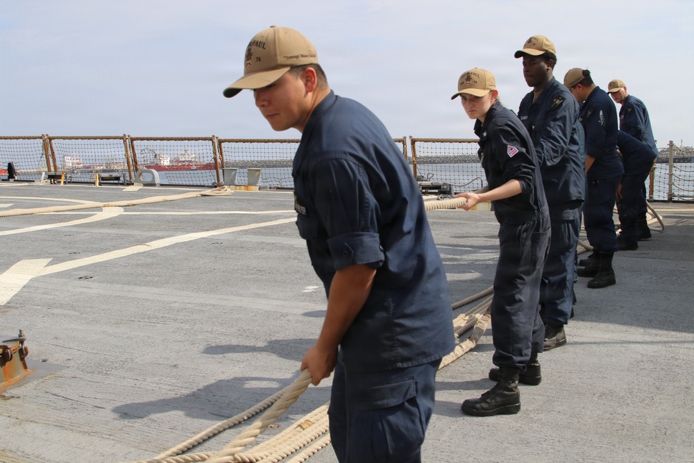 USS McFAUL Scheduled Logistics Stop in Fujairah