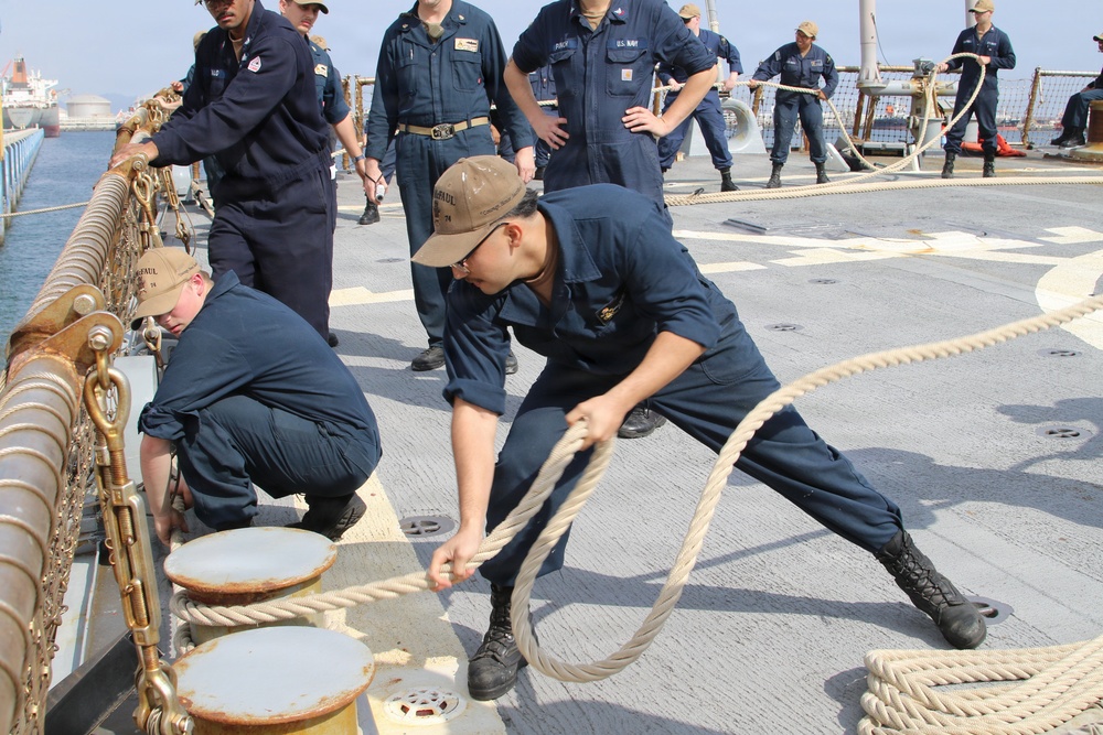 USS McFAUL Scheduled Logistics Stop in Fujairah