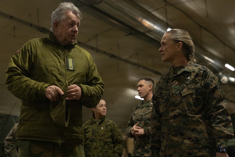 CORE26 | 2nd MLG Commanding General Visits Marines deployed in Norway