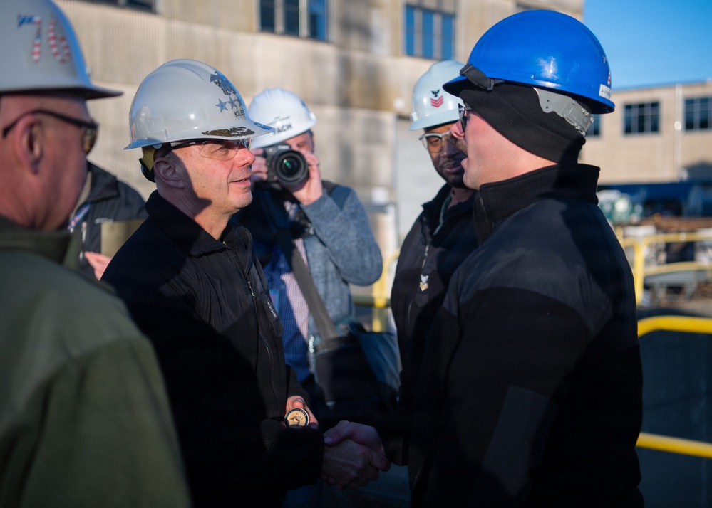 Vice Chief of Naval Operations Visits USS Ronald Reagan