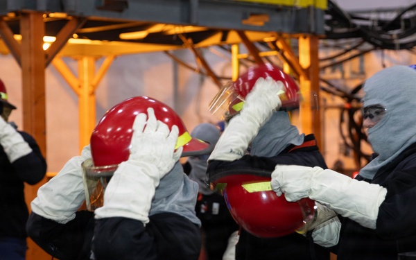 Ike Conducts Planned Incremental Availability maintenance period