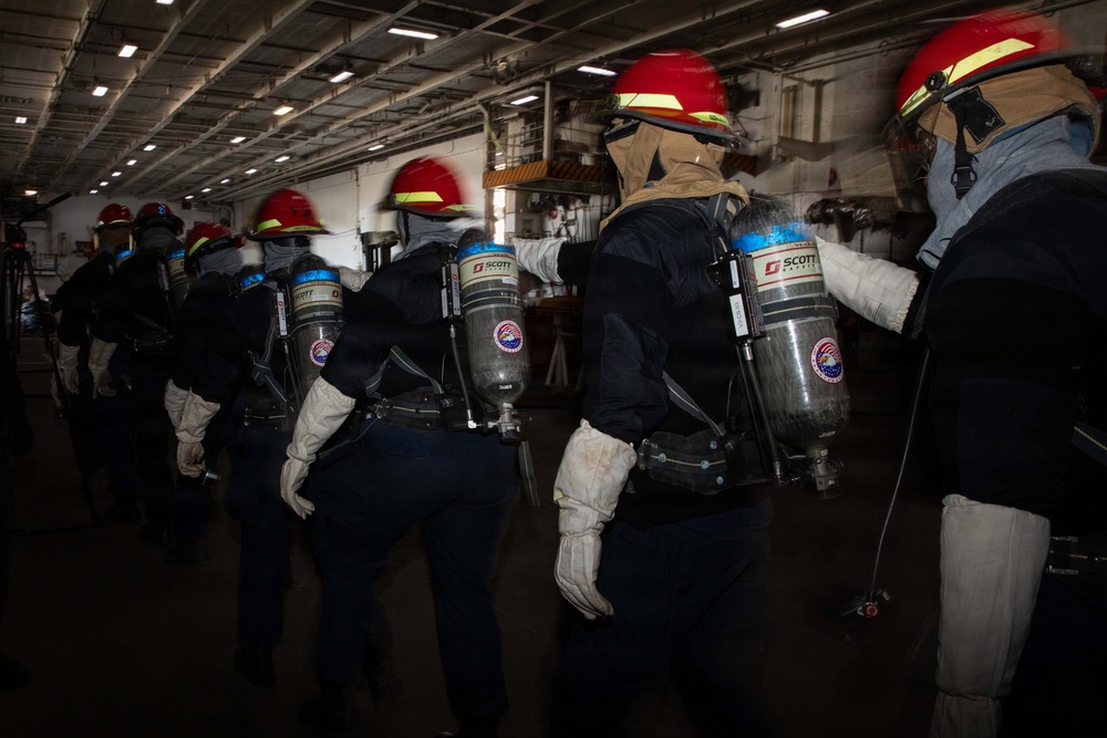 Ike Conducts Planned Incremental Availability maintenance period