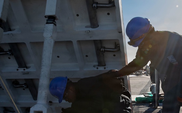 Ike Conducts Planned Incremental Availability maintenance period