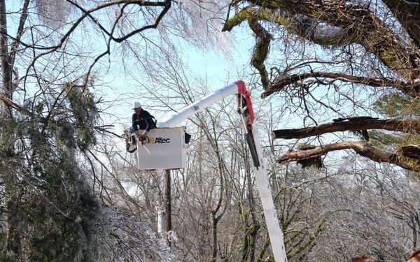 Ice Storm Causes Power and Gas Outages in Mississippi