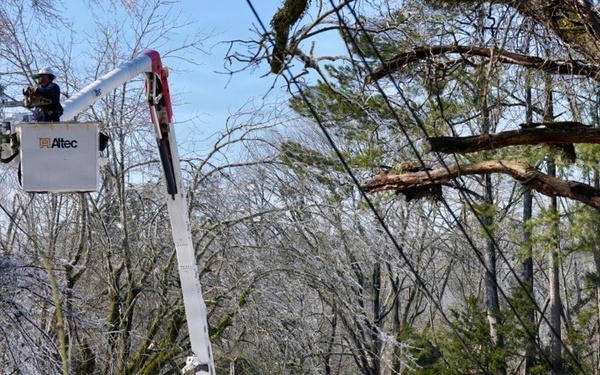 Ice Storm Causes Power and Gas Outages in Mississippi