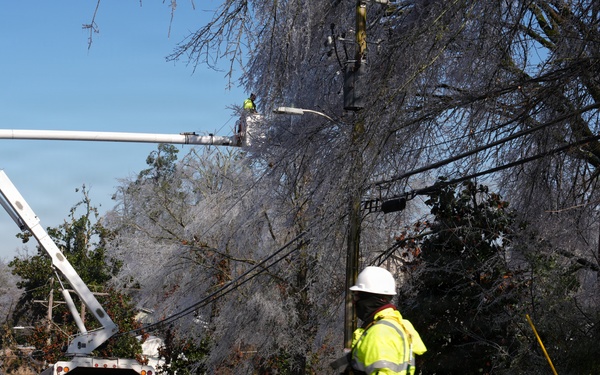 Ice Storm Causes Power and Gas Outages in Mississippi