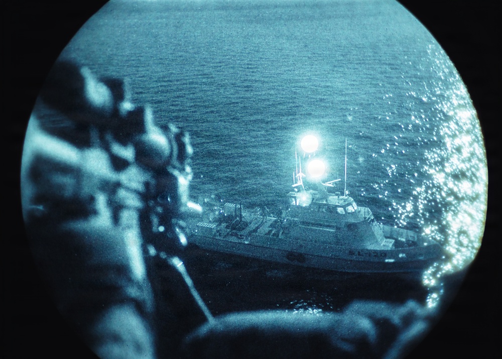 11th MEU Marines, Sailors Conduct Night VBSS Exercise