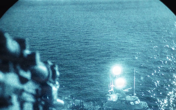 11th MEU Marines, Sailors Conduct Night VBSS Exercise