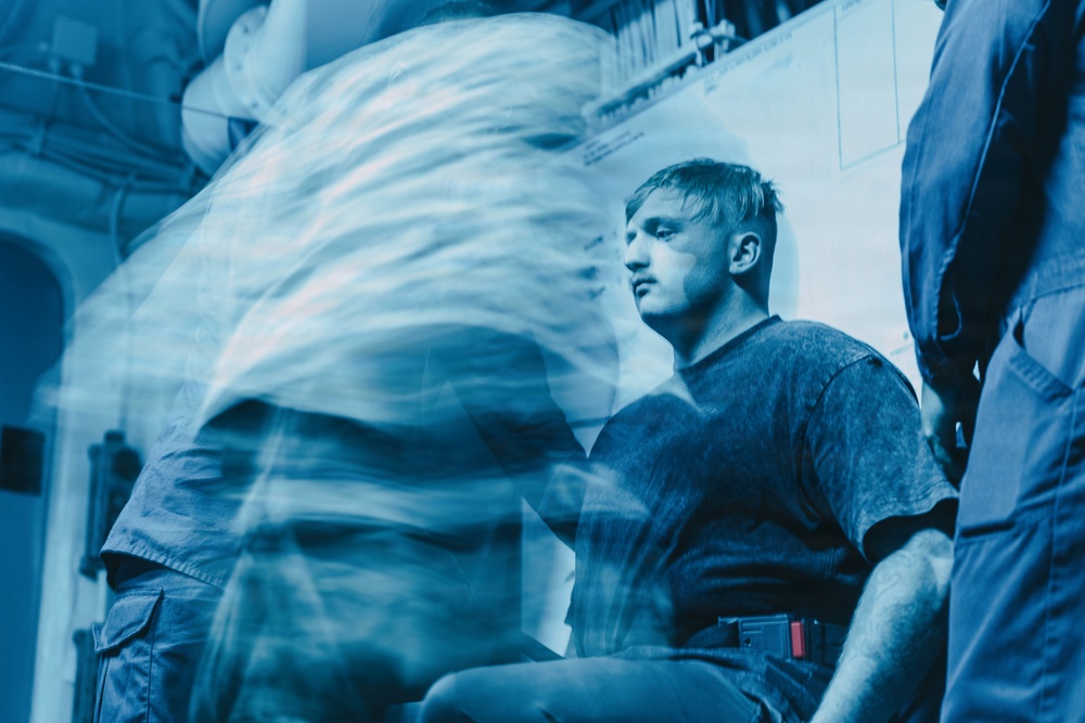 11th MEU Marines, Sailors Conduct Night VBSS Exercise