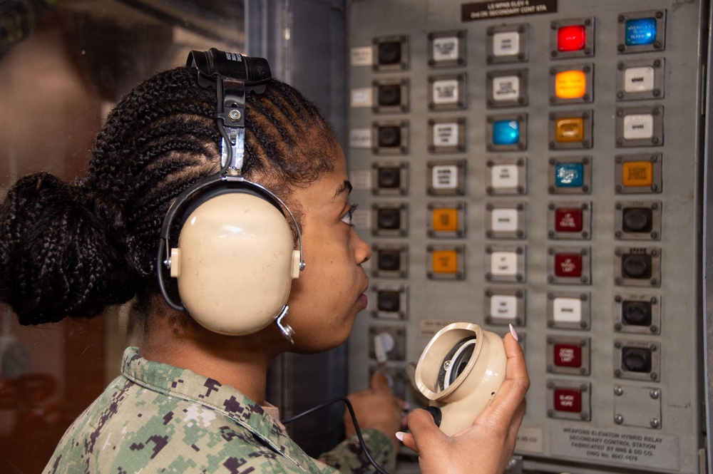 Ronald Reagan Sailors and Contractors Execute Maintenance Operations