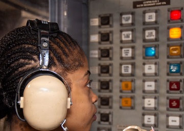 Ronald Reagan Sailors and Contractors Execute Maintenance Operations