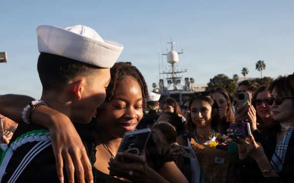 USS Greeneville Returns Home Following Deployment