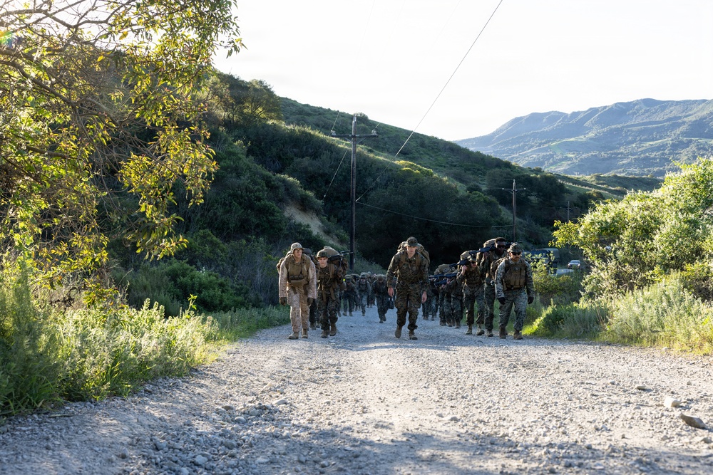 1st CRR and 1st Marine Division Marines conduct a machine gun range