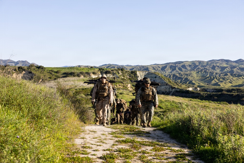 1st CRR and 1st Marine Division Marines conduct a machine gun range