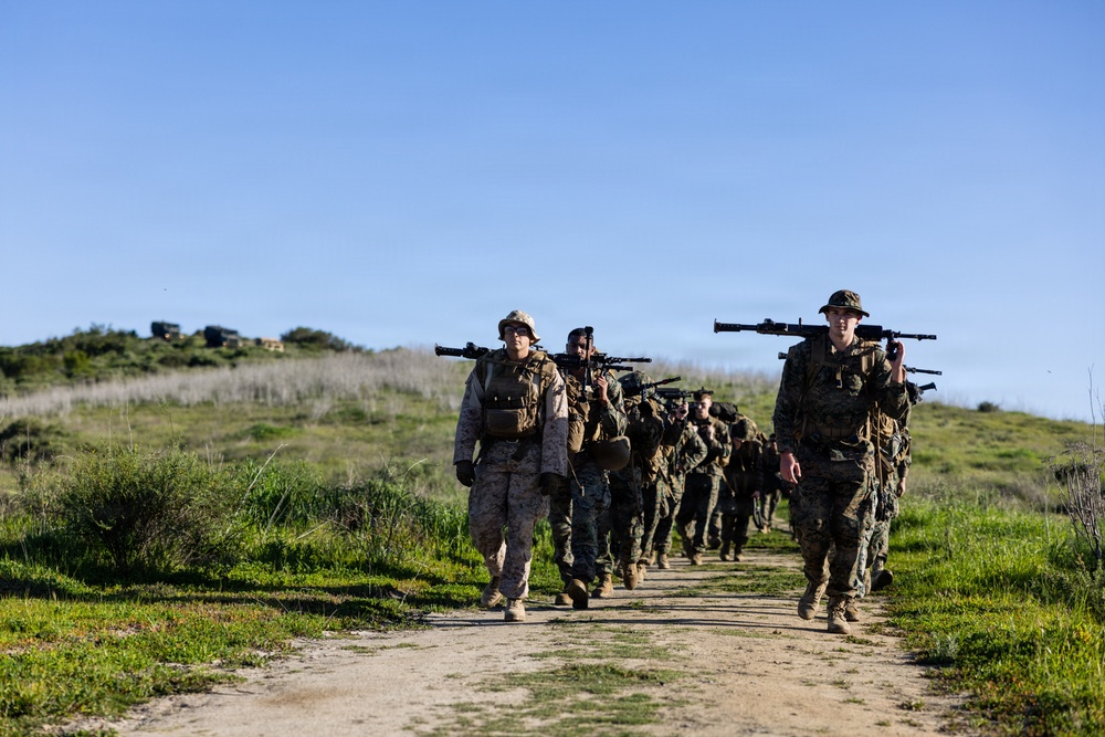 1st CRR and 1st Marine Division Marines conduct a machine gun range
