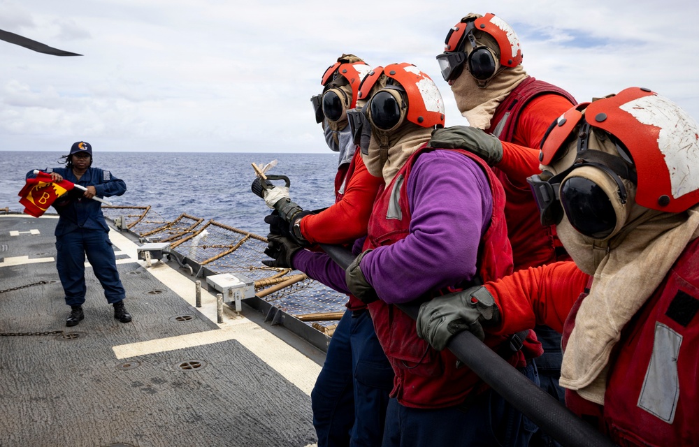 USS Gettysburg (CG-64) Sailors Combat a Simulated Fire