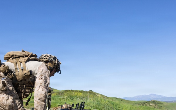 st CRR and 1st Marine Division Marines conduct a machine gun range