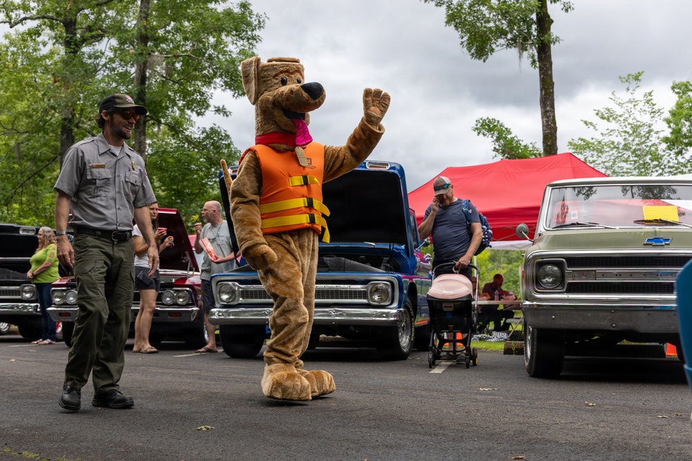 USACE Supports Annual Cruisin' the Bigbee Car Show in Demopolis