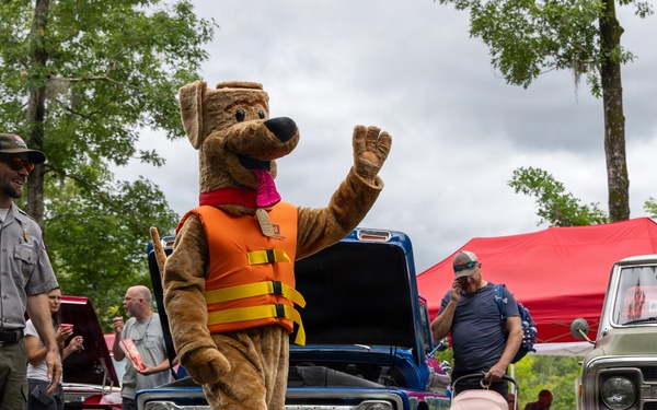 USACE Supports Annual Cruisin' the Bigbee Car Show in Demopolis