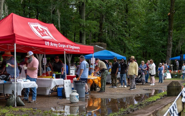 USACE Supports Annual Cruisin' the Bigbee Car Show in Demopolis