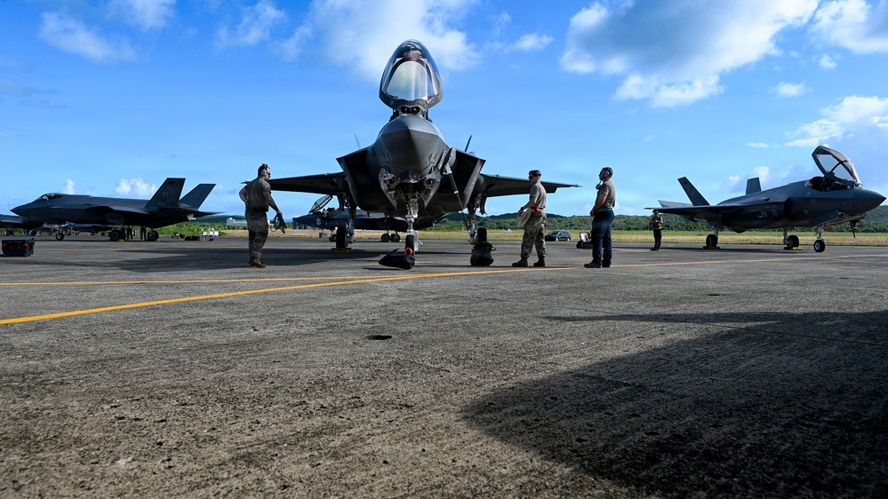 First USAF F-35A’s land in Puerto Rico