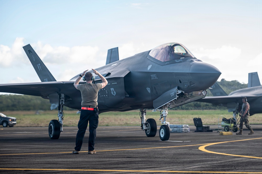 First USAF F-35A’s land in Puerto Rico