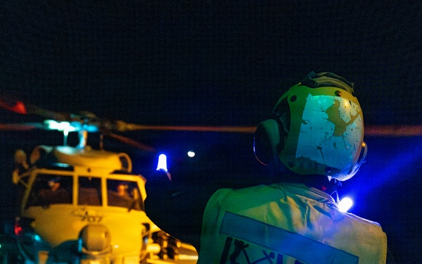 USS Gettysburg (CG 64) Flight Deck Operations
