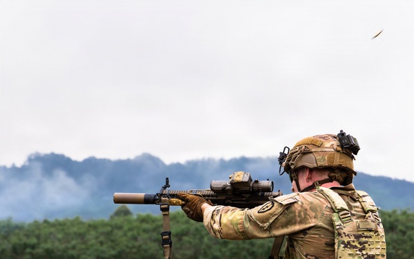 Tropic Lightning Soldiers Qualify with M7 Next-Generation Rifle