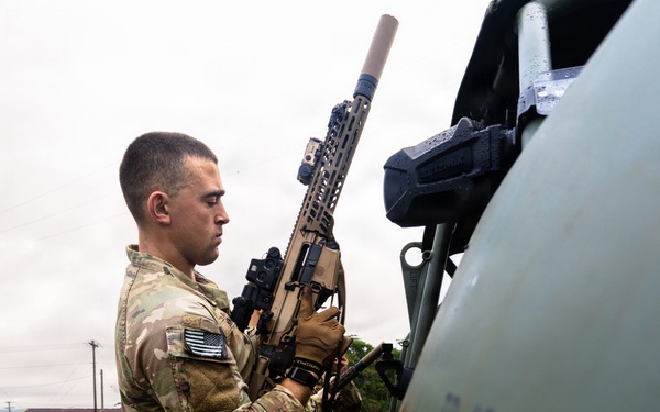 Tropic Lightning Soldiers Qualify with M7 Next-Generation Rifle