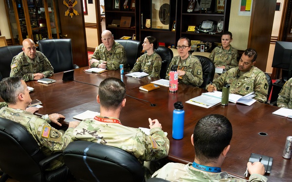 94th AAMDC Leadership participate in a CUB during KE26