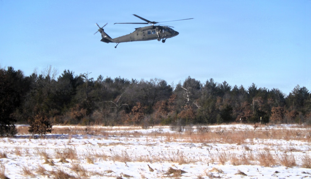 Wisconsin National Guard’s 1st Battalion, 120th Field Artillery holds winter sling-load training at Fort McCoy