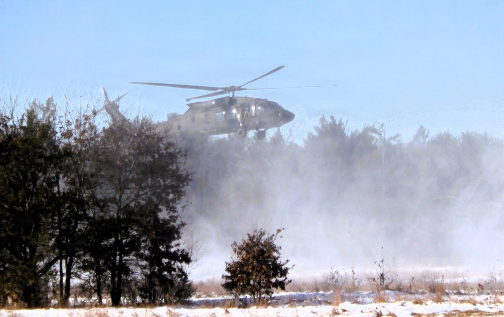 Wisconsin National Guard’s 1st Battalion, 120th Field Artillery holds winter sling-load training at Fort McCoy