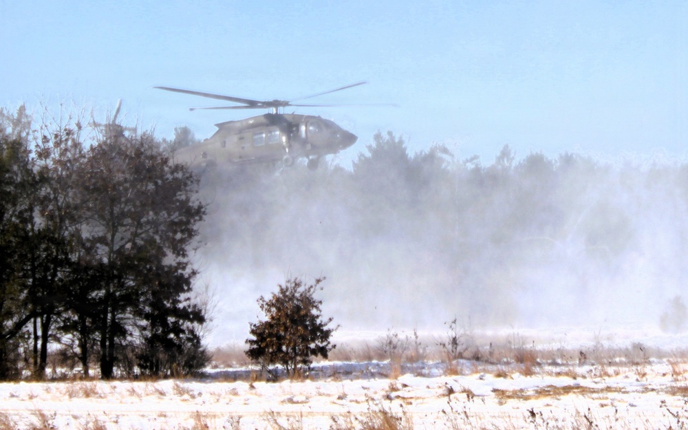 Wisconsin National Guard’s 1st Battalion, 120th Field Artillery holds winter sling-load training at Fort McCoy