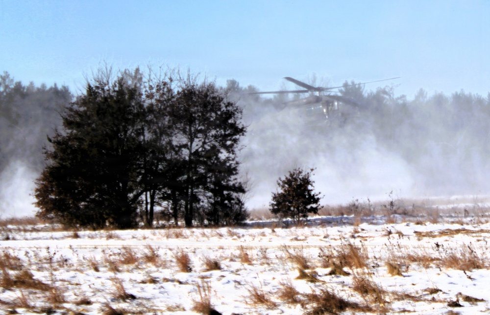 Wisconsin National Guard’s 1st Battalion, 120th Field Artillery holds winter sling-load training at Fort McCoy