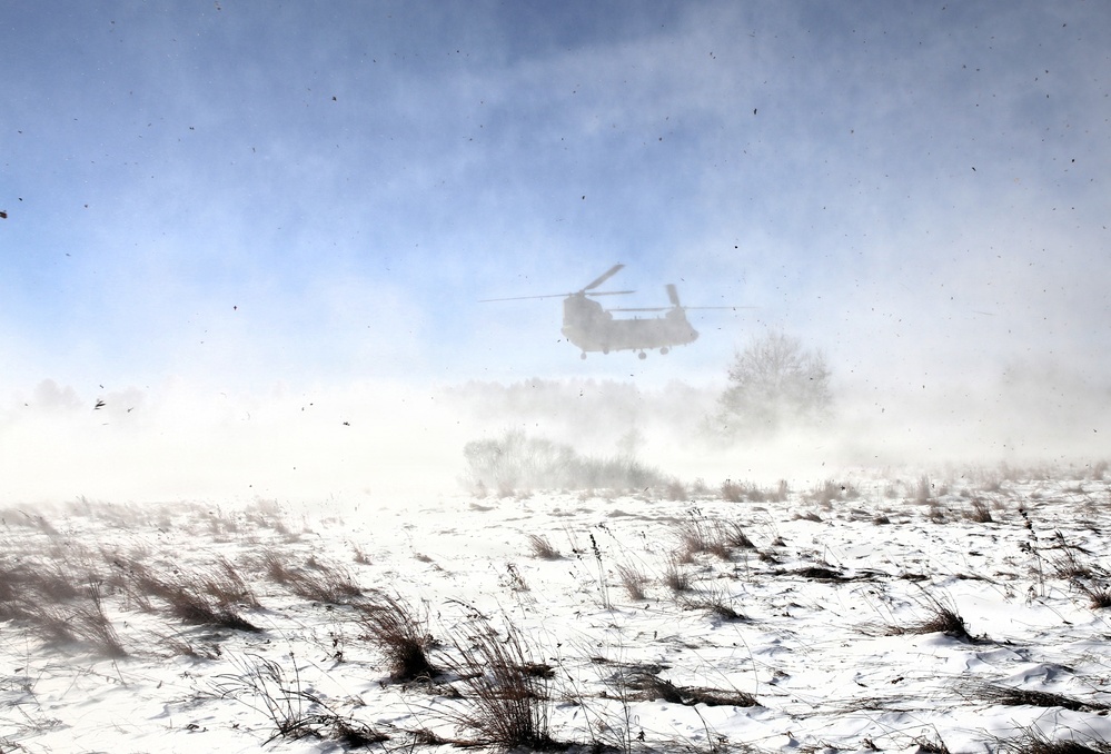 Wisconsin National Guard’s 1st Battalion, 120th Field Artillery holds winter sling-load training at Fort McCoy