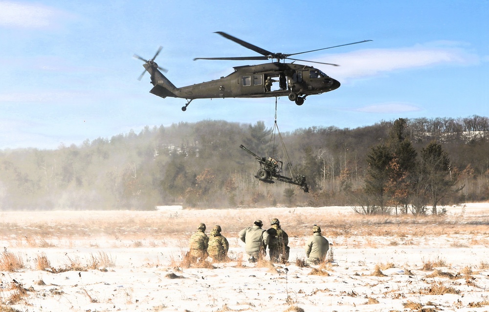 Wisconsin National Guard’s 1st Battalion, 120th Field Artillery holds winter sling-load training at Fort McCoy
