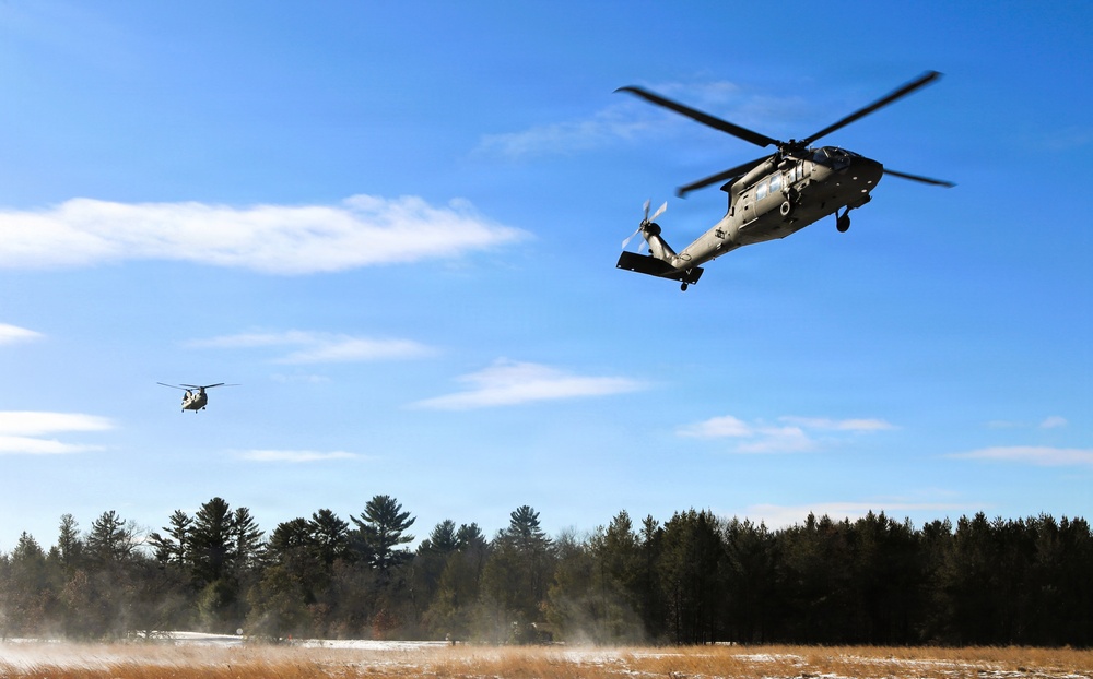 Wisconsin National Guard’s 1st Battalion, 120th Field Artillery holds winter sling-load training at Fort McCoy