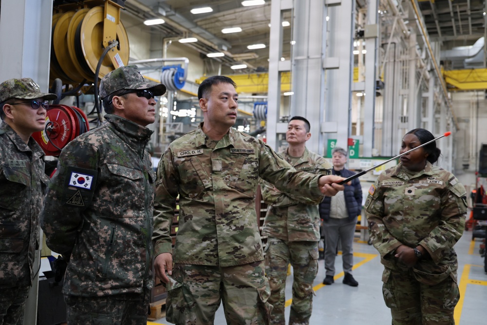 ROKA MG Kim, Kwan-soo conducted KLE at APS-4