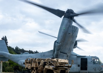 31st MEU | USS New Orleans ordnance offload