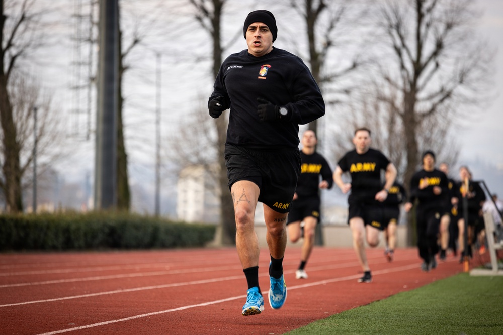 SETAF-AF troops compete for German military distinction