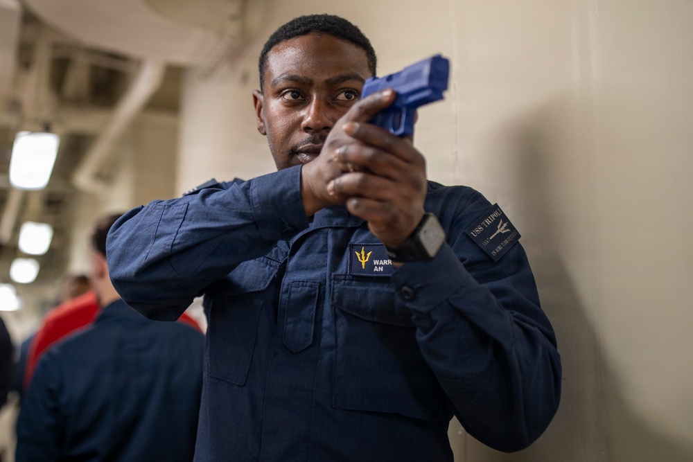 USS Tripoli Conducts Security Reaction Force Training