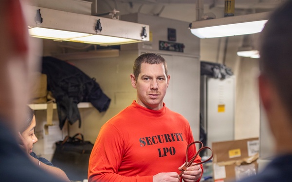 USS Tripoli Conducts Security Reaction Force Training