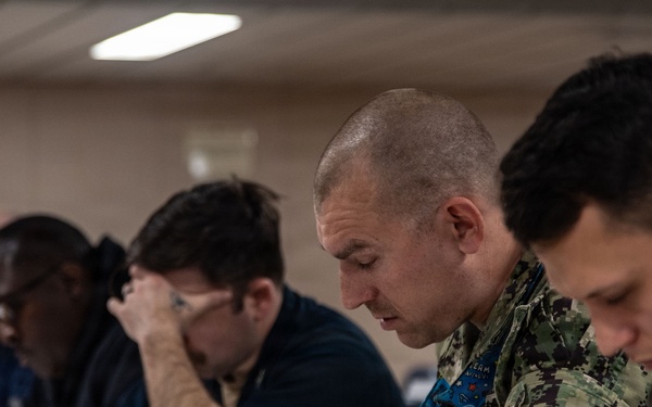 Ike Conducts Planned Incremental Availability maintenance period