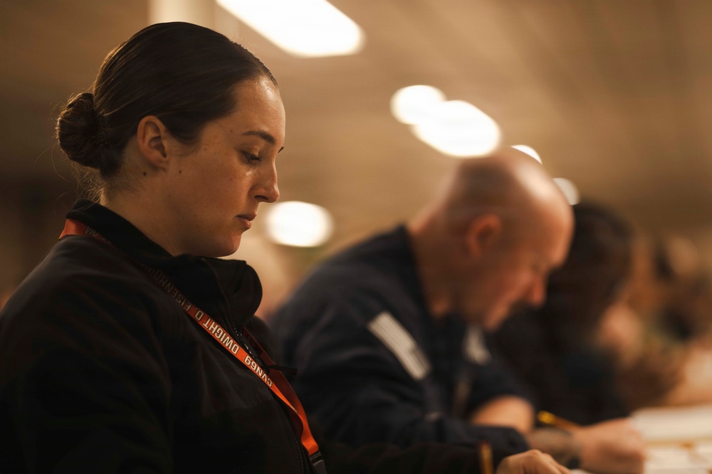 Ike Conducts Planned Incremental Availability maintenance period