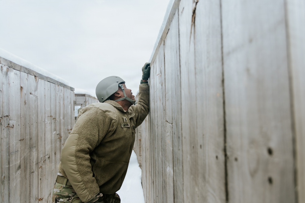 JMTG-U Provides UAS Training to 3-504 PIR Soldiers